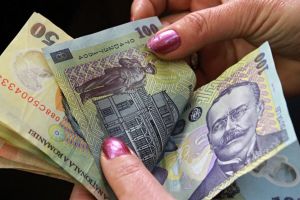 Ce burse şcolare primesc elevii anul acesta şi câţi bani valorează