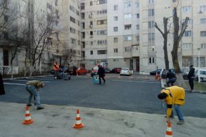 Trei parcari au fost amenajate pe aleea Lacramioarei din Constanta. In ce zone vor mai fi amenajate locuri de parcare (galerie foto)