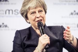 Brexit, alertă în legislativul britanic ! Theresa May, ameninţată cu rebeliunea