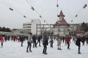 Acces liber, două zile, pe Patinoarul Areni