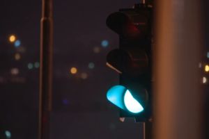 Senzorul care te ajută să prinzi verde tot timpul la semafor, implementat de Audi
