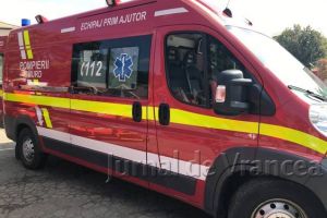 Bărbat din Cîmpineanca, “pocnit” peste faţă de copacul pe care îl curăţa