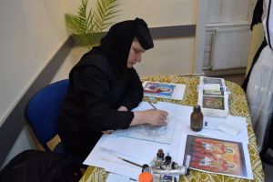 FOTOGALERIE. Icoane pe sticlă specifice satului Laz, expuse la Satu Mare