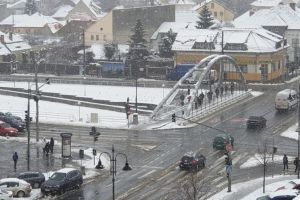 Cod galben – Val de ninsori şi viscol la munte. Rafale de până la 100 km/ oră!