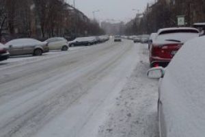 ANM: Cod galben de vânt puternic în peste jumătate din ţară, de vineri după-amiază; informare de ninsori în majoritatea regiunilor