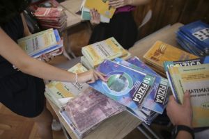 Se caută profesori pentru  evaluarea manualelor şcolare