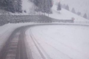Foto – Ninge în judeţele învecinate şi estul judeţului Sibiu. Drumarii pregătiţi să intervină