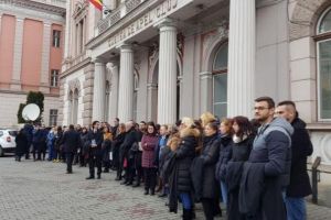 PROTEST. Magistraţii din Cluj au ieşit în stradă. Acuză subordonarea justiţiei