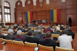 Colectarea selectivă a deşeurilor, taxele şi stabilirea rutelor de transport, cele mai mari ...