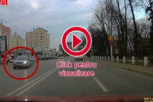 La 15 ani, „Tărzănel” a gonit cu maşina 15 kilometri, urmărit de poliţişti. ...