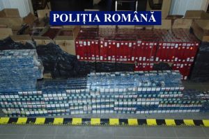 Sute de mii de tigarete de contrabanda, descoperite de politisti (galerie foto) 