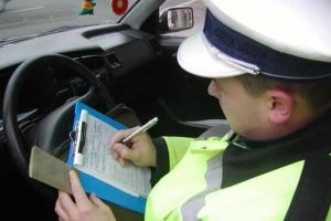 Amenzi de peste 2.600 de lei şi 6 infracţiuni constatate, într-o acţiune a poliţiştilor din Galda de Jos