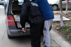 Mii de pachete de tigari netimbrate, confiscate de politisti in zona Abator din Constanta (galerie foto-video)