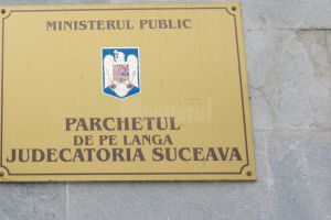 Procurorii din cadrul Parchetului de pe lângă Judecătoria Suceava protestează împotriva ...