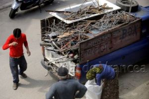 Un vrâncean a rămas la Oneşti fără o jumătate de tonă de fier vechi