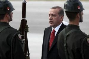 Erdogan loveşte din nou în armată. 295 de militari au fost arestaţi pentru legături cu Fethullah Gulen