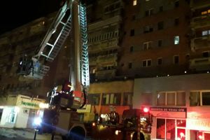 Patru intervenţii ale pompierilor la Satu Mare din cauza vântului