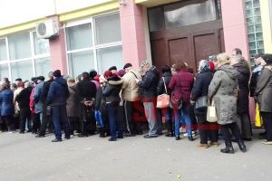 FOTO. Coadă pentru analize la Satu Mare! Explicaţiile Casei de Asigurări de Sănătate