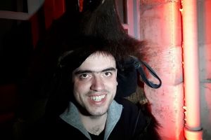 „Urşii” din Asău pe străzile Parisului [VIDEO]