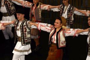 FOTO: Cântec, joc şi bucurie, de sărbătoarea dragostei