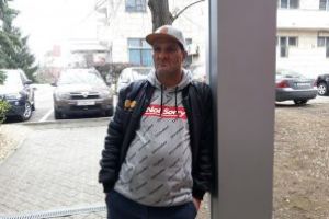 De vorba cu Simi Marcovici, un tip carismatic peste care nu se prea vede ca au trecut anii