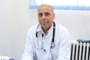 Doctor: Protejaţi-vă de gripă, izolaţi-vă când sunteţi bolnavi, nu luaţi antibiotice neprescrise