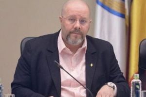Consilierii municipali au stabilit schimbarea din funcţie a viceprimarului Aurelian Bădulescu