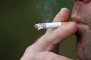 Fumătorii, mai puţine şanse de a supravieţui cancerului de piele