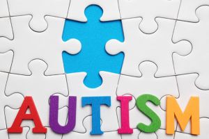 Copiii cu autism, aujutaţi de realitatea virtuală să îşi învingă fricile