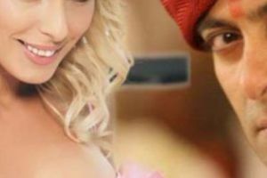 Iulia Vântur a ÎNNEBUNIT indienii! Prezenţa FIERBINTE la o gală cu ştaif. Rochia TRANSPARENTĂ a spus totul. Ce reacţie va avea Salman Khan - FOTO