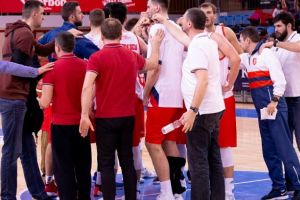 Victorie la 15 puncte pentru baschetbaliştii de la CSM CSU Oradea în amicalul cu DEAC Debrecen