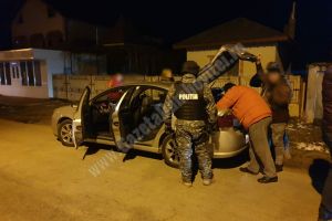 Bilanţul raziei desfăşurate noaptea trecută la Potlogi. Au participat poliţişti şi jandarmi