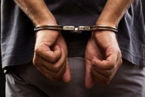 Violatorul în serie care a agresat două tinere după eliberare, a fost arestat