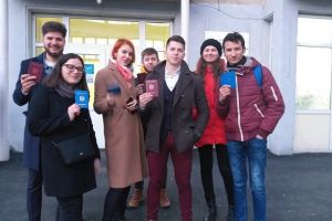 Studenţii basarabeni, primii la vot, la Timişoara. Îşi aleg parlamentarii şi votează la referendum