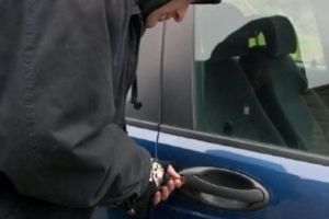Recomandări pentru evitarea furturilor din maşini