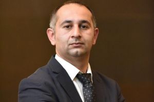 Cum a ajuns un tânăr din judeţul Alba să pună în ordine averile bogaţilor României