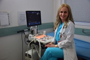 Vocaţie transmisă de la mamă la fiică: A ales Medicina după ce, în copilărie, şi-a petrecut o parte din timpul liber în spitalul din Alba Iulia
