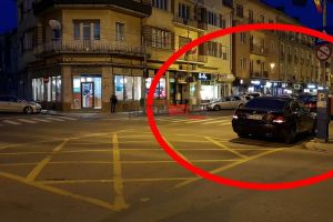FOTO&VIDEO. Parcare de mitocan la Satu Mare. Sunt 10 locuri libere şi el opreşte pe trecere!