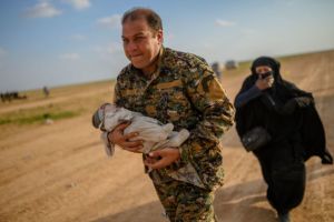 “Vândută şi însărcinată la 10 ani”. Ororile prin care trec fetele răpite de jihadişti
