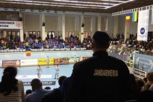 Jandarmii constanteni asigura ordinea publica la partida de handbal masculin A.H.C. Dobrogea Sud Constanta si Liberbank Cuenca