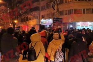 Anunţul JANDARMERIEI după protestul din Piaţa Victoriei: „Vor fi luate MĂSURI LEGALE”