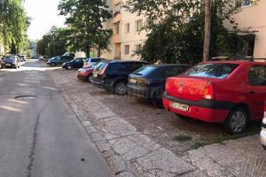 Amenajarea a 4.400 de parcări rezidenţiale în cartierele Sucevei, repusă în discuţie