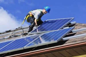 Ministrul Mediului: Buget de 100 de milioane de euro pentru montare de celule fotovoltaice