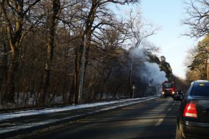 FOTO – Incendiu la o maşină la ieşire din Sibiu