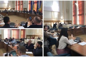 Ședinţă de consiliu local boicotată de PSD. Concluzia: Robu nu îi trage de hăţuri pe funcţionari