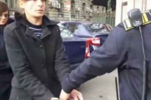 Criminala de la metrou loveşte din nou. Tupeul ei este fără limite. Justiţia va da decizia definitivă 