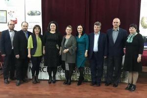 Profesoara Elisabeta Naghi, inspector general in cadrul Ministerului Educatiei, felicita organizatorii Concursului TEHNICI MATEMATICE de la Ramnicu Valcea