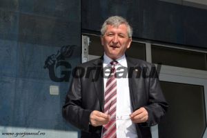 Fostul primar Voica îşi pierde mandatul de consilier la Săcelu!