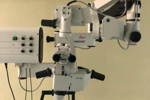 Microscop operator performant pentru secţia de Ortopedie