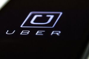 UBER la IASI! CONTROVERSE si DISCUTII !CE FAC AUTORITATILE?